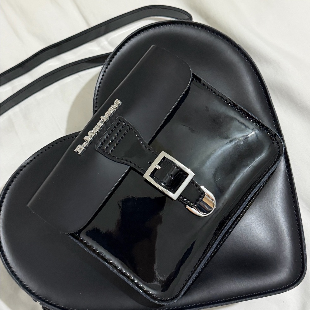 DR MARTENS Black Heart and Satchel Bag Set - Picture 8 of 10